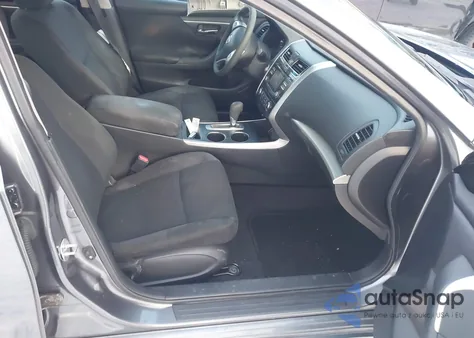 2015 Nissan Altima 2.5 S из США, поврежденный, VIN 1N4AL3AP9FN316670